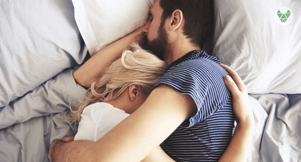 17-Ideal-Sleeping-Positions-for-Couples-chaatweb